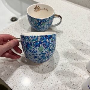 Lily Pulitzer mugs.